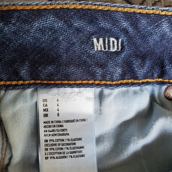 American Eagle Jean Shorts SZ 4 - Picture 7 of 7